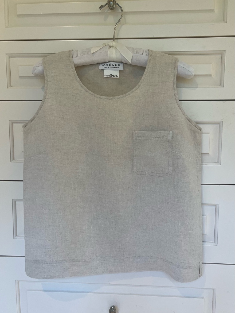 Jaeger Women’s Sleeveless Linen Pocket Tank in Light Beige